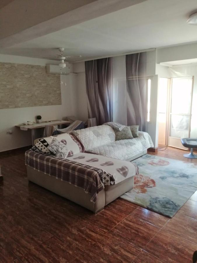 אוליבה Schoene Wohnung Mit Wifi Und Parkplatz Auf Der Strasse מראה חיצוני תמונה